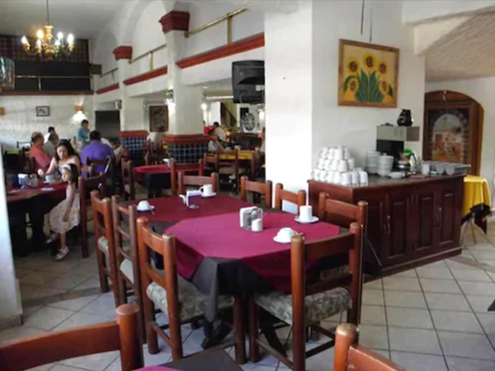 Hotel Villa Cahita Los Mochis Extérieur photo